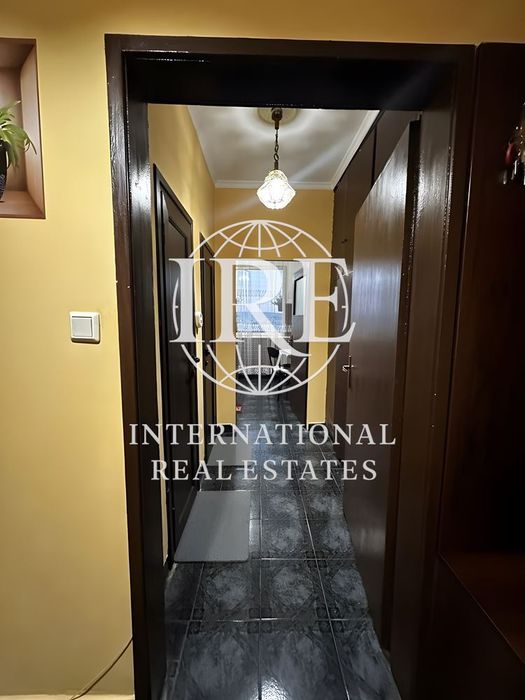 Продава се Четиристаен апартамент в Варна, Погреби - 78 кв.м за 3180 €/кв.м - Снимка #4