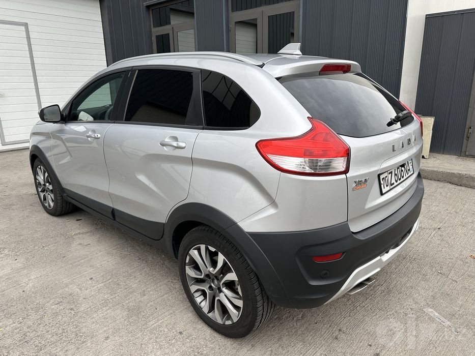 Lada Xray Cross 1.8 2019