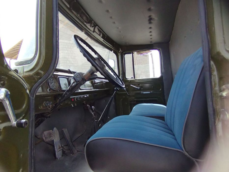 Зил 30 Самосвал ишлаб турган машина