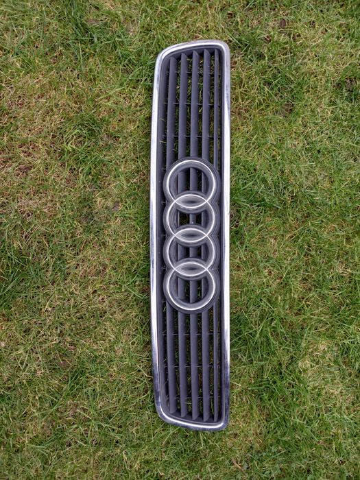 Решетка за audi a4 B5 facelift 2000г.