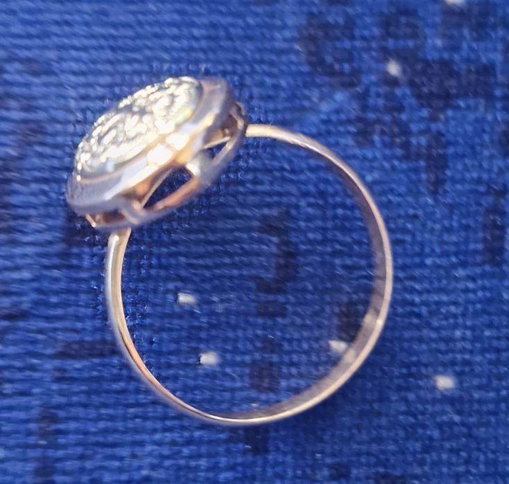 Золотое кольцо 585