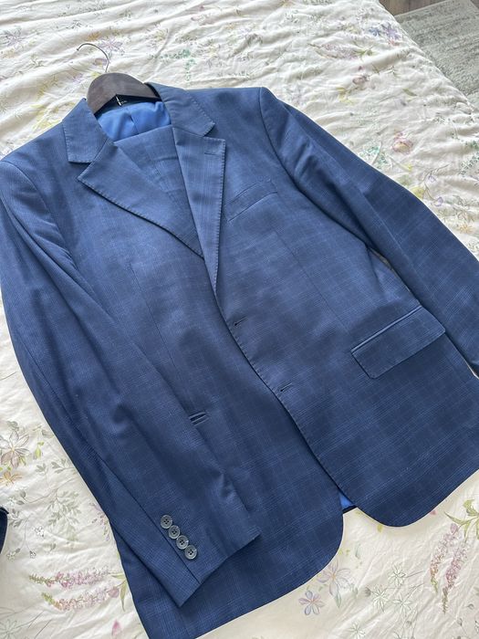 Мужской костюм с брюками