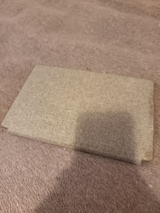 Продавам таблет леново