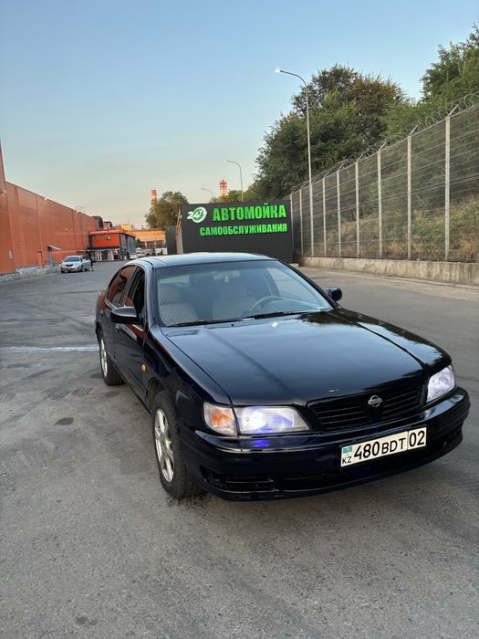 Nissan Maxima a32.