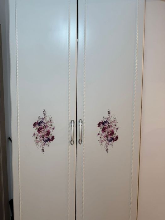 Продаётся шкаф в хорошем состоянии