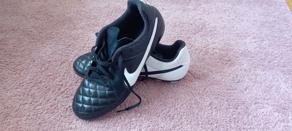 Бутонки Nike tempo