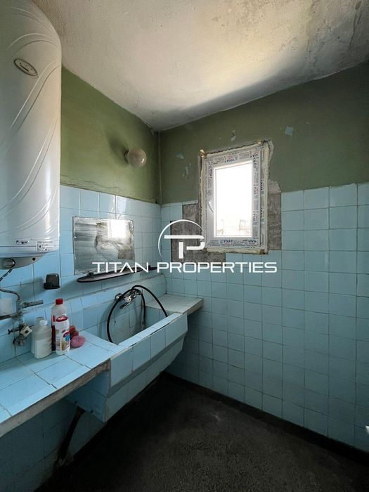 Четиристаен апартамент за продажба в кв. Кючук Париж