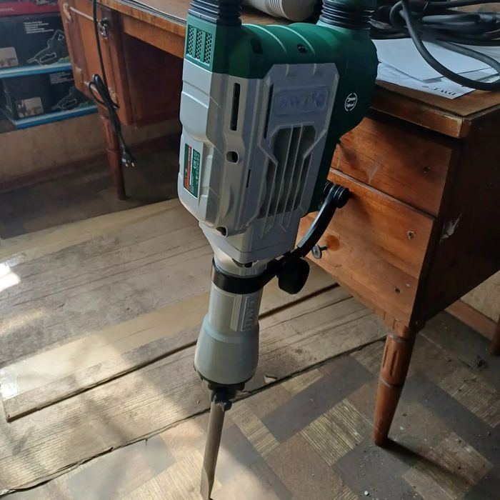 Бетонолом отбойный молоток