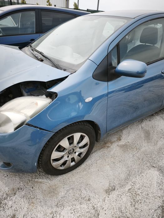 Aripa stângă și dreaptă față Toyota Yaris 2006-2009