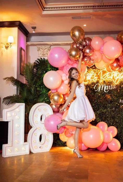 Decor baloane majorat cifre luminoase 18 platforma 360 majorat panou