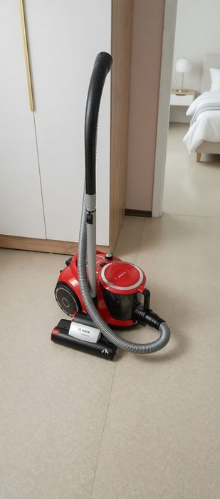 Bosch ProAnimal — мощный пылесос для шерсти и больших площадей