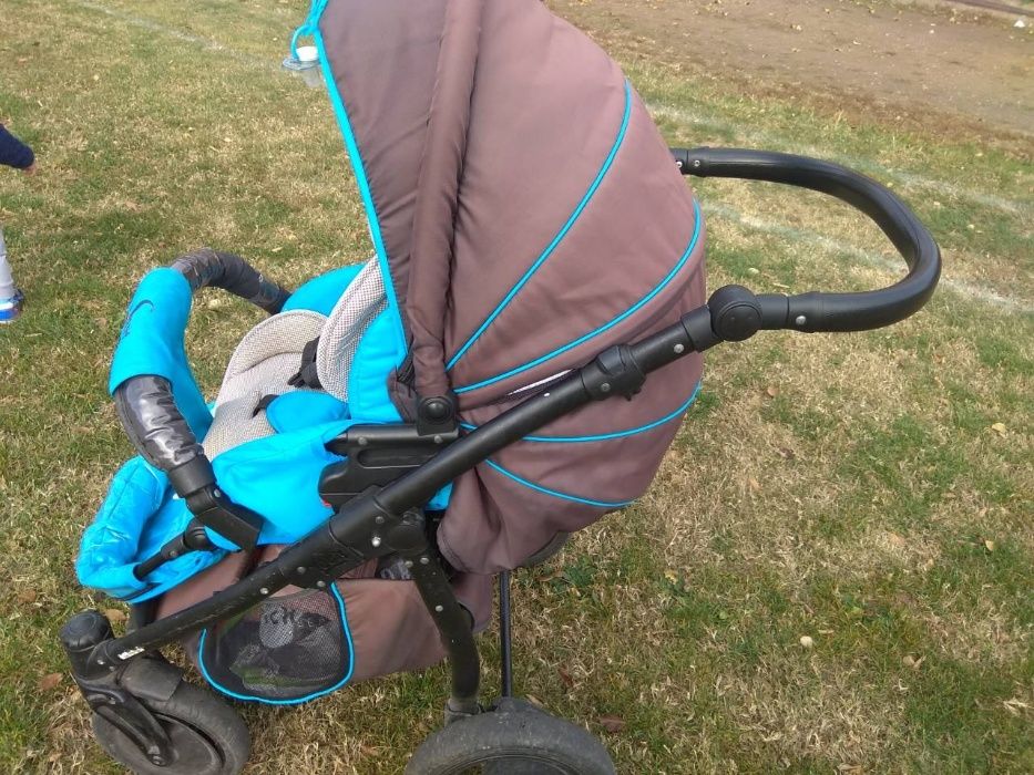 Продава детска количка zippy sport tutis 3 в 1