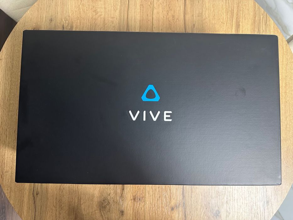 Очки виртуальной реальности HTC Vive Cosmos Elite