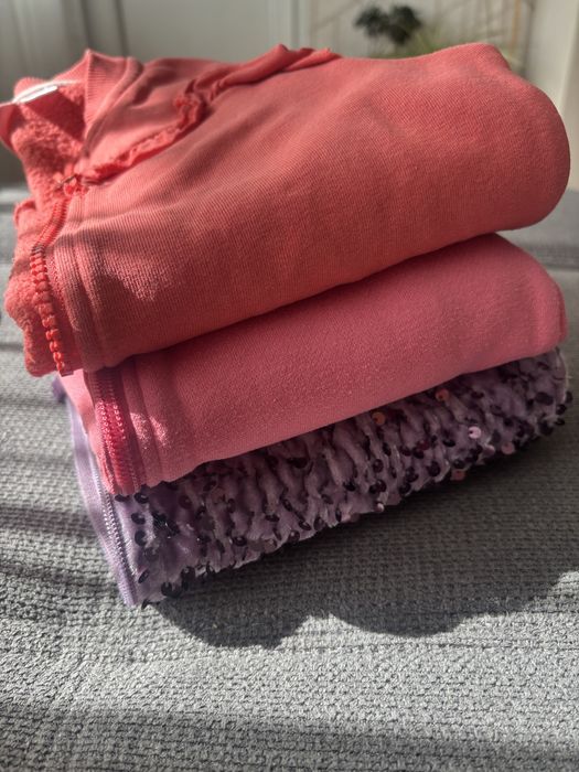 3 броя суитшърти в размер 4-6 г за момиче