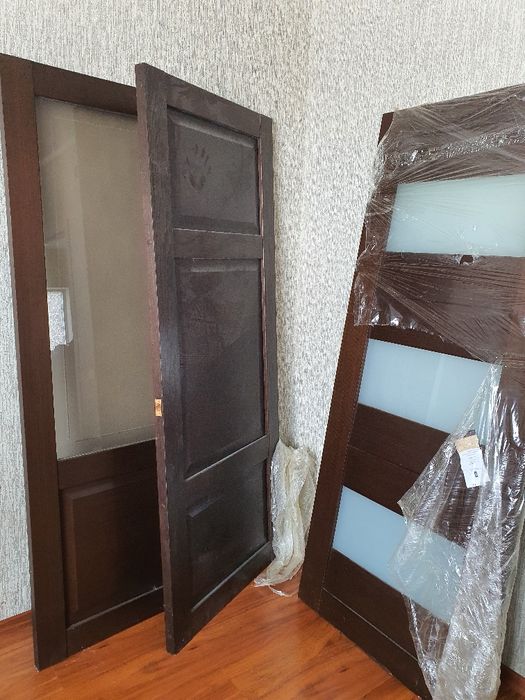 Дверь деревянная