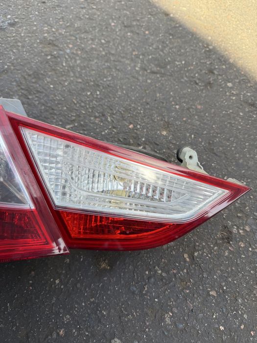 Задний левая фонарь на Hyundai Sonata