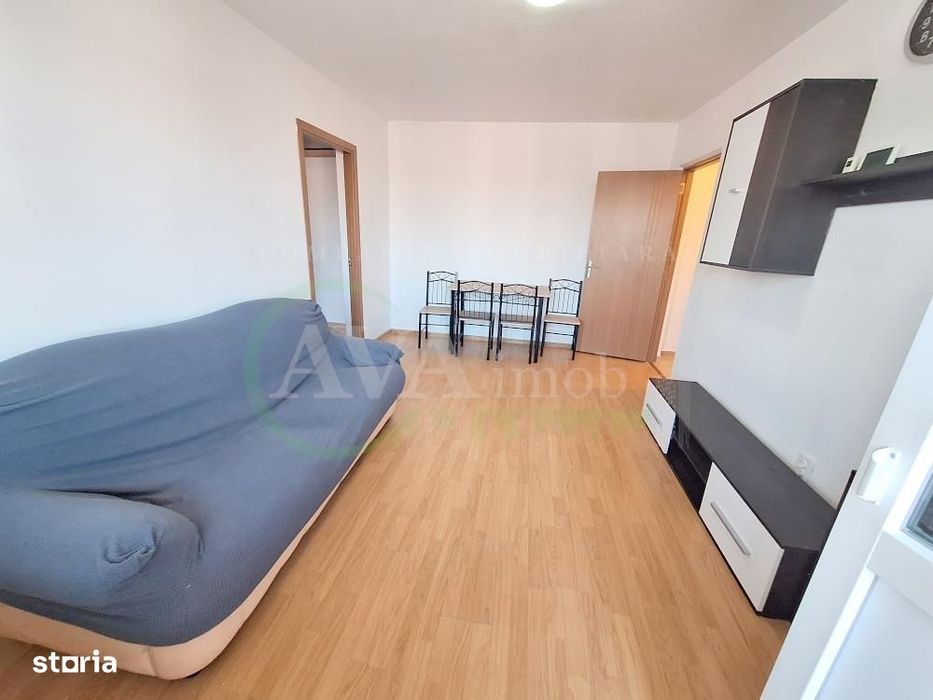 Apartament 2 semidecomandate, zona Milcov