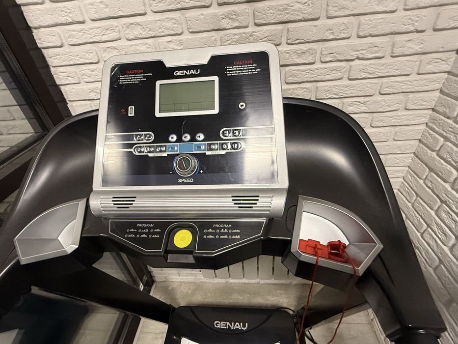 Беговая дорожка GENAU EVALUTION M800