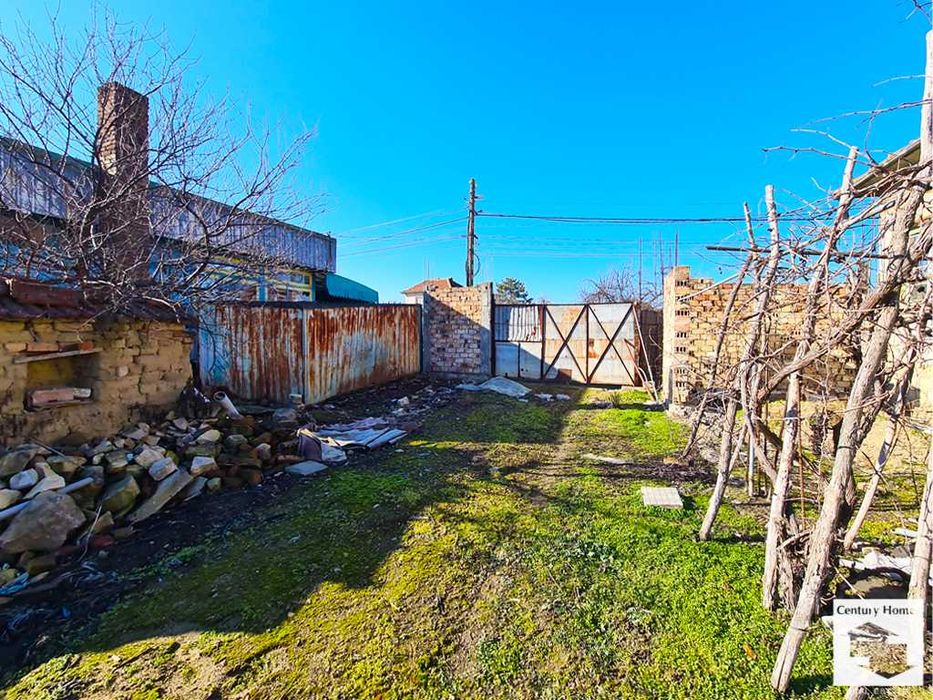 120353 Къща с гараж и просторен двор в с. Драганово, Велико Търново
