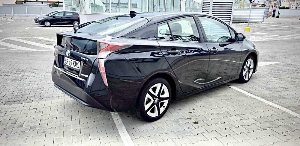 Toyota Prius Gen 4 (2016) – Baterie Hibrid Nouă (Schimbată Toyota 2026), CASCO 1 An, RCA 2027