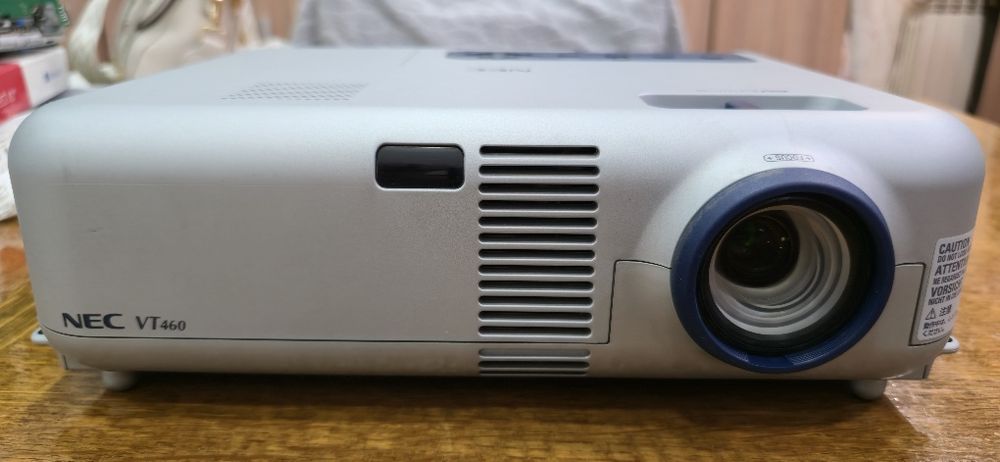 Videoproiector NEC VT460