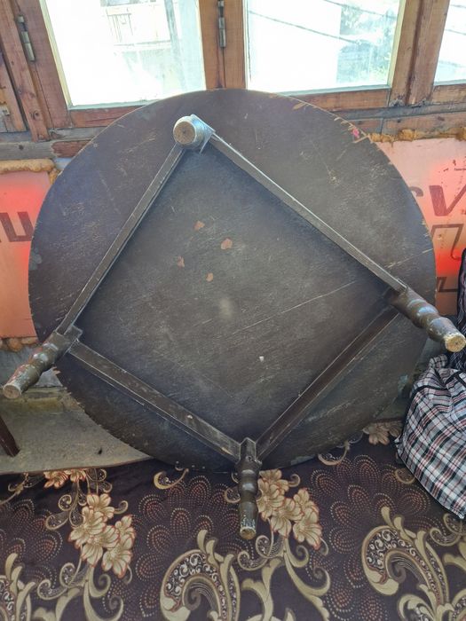 Продам стол круглый (қазақша үстел)