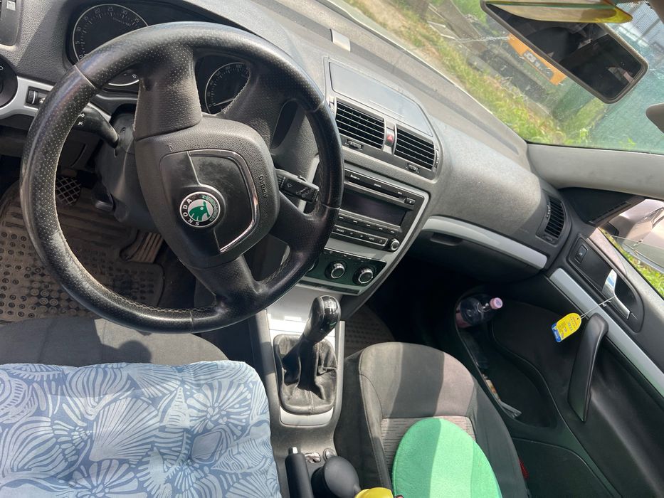 Vând Skoda Octavia