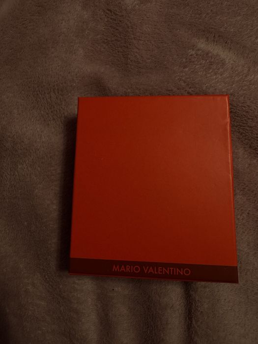 Чисто ново портмоне Valentino