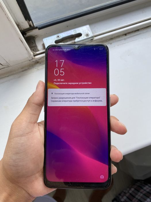 Продам телефон Oppo белый цвет