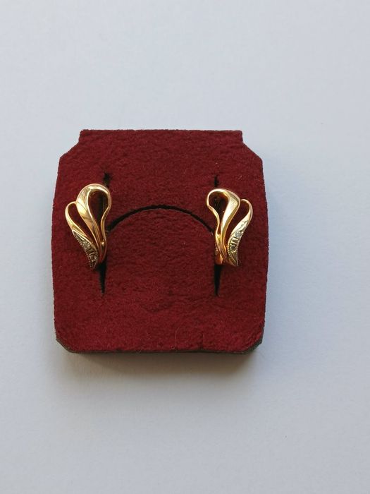 Золотые сережки 585