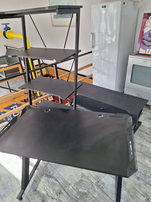 Комплект бюро стелаж и тв.шкаф.