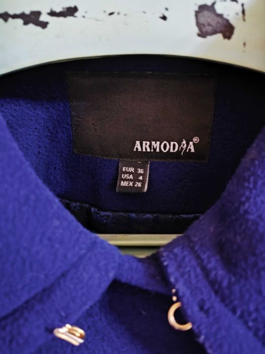 Турецкое женское пальто в идеальном состоянии