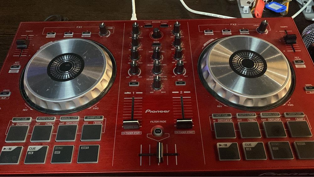 Продаётся Pioneer DOJ-SB