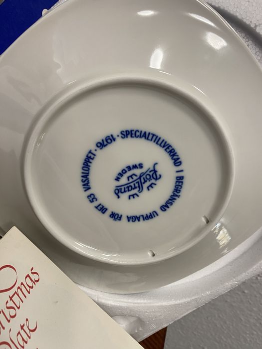 Шведски порцеланови пана за стена изрисувани ръчно