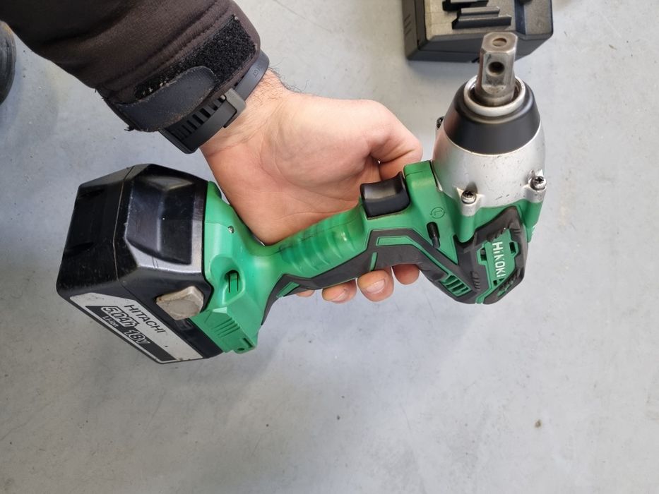 Bormasina cu impact, pistol de impact, acumulatori, Hitachi Hikoki