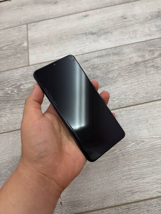 Samsung a52 128 Ekrani alishkan oynasi singan
