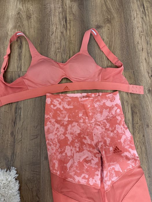 Спортен клин и топ Adidas