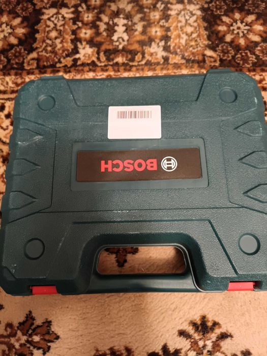 Продаётся шуруповерт  Новый