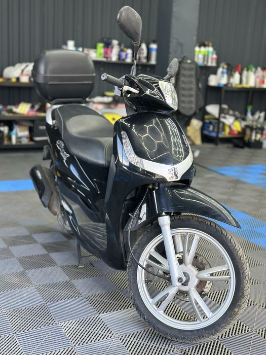 Scuter 125 cc Peugeot Tweet 125
