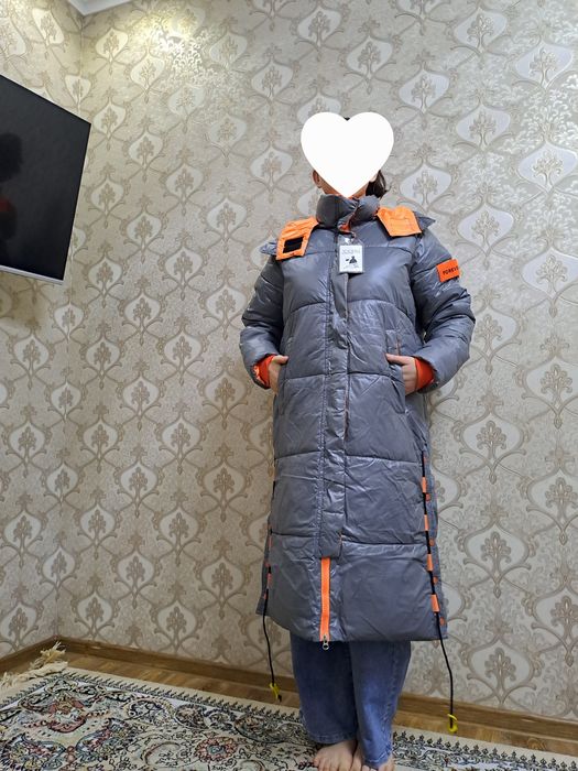 Yangi kiyilmagan kurtka