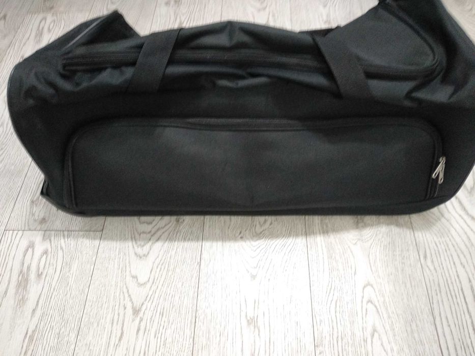 Пътна чанта с колела и телескопична дръжка