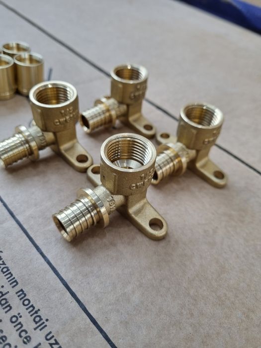 Латунные аксиальные фитинги