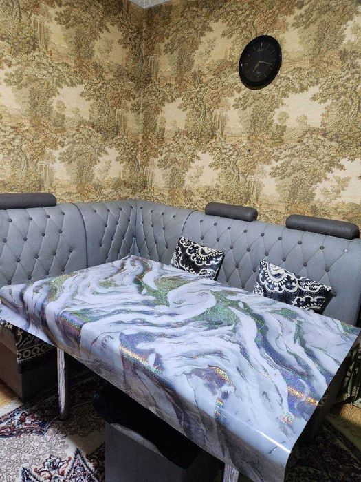 Слонима 4/3/4 кирпич малосемейка 72 м2 чистая, не торец сзади Ин базар