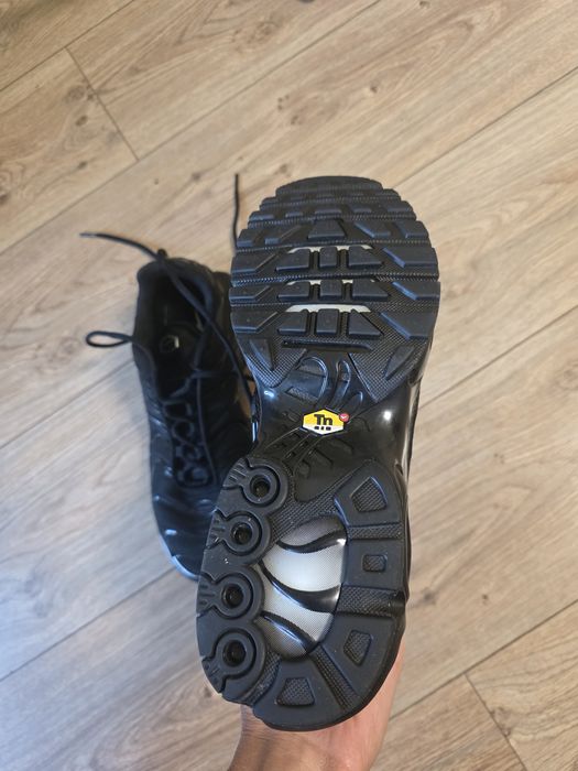 Оригинални маратонки Nike Air Max Plus 41 номер