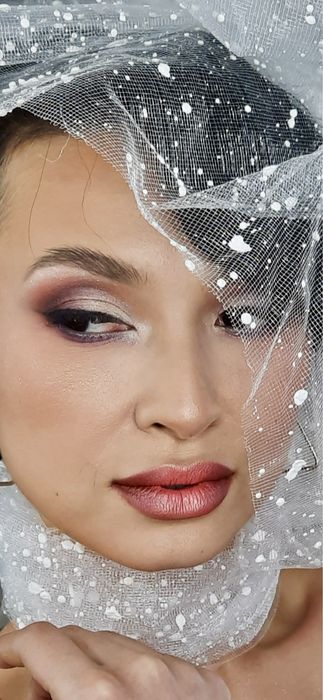 Профессиональный макияж ,укладки,прически,окрашивание волос.