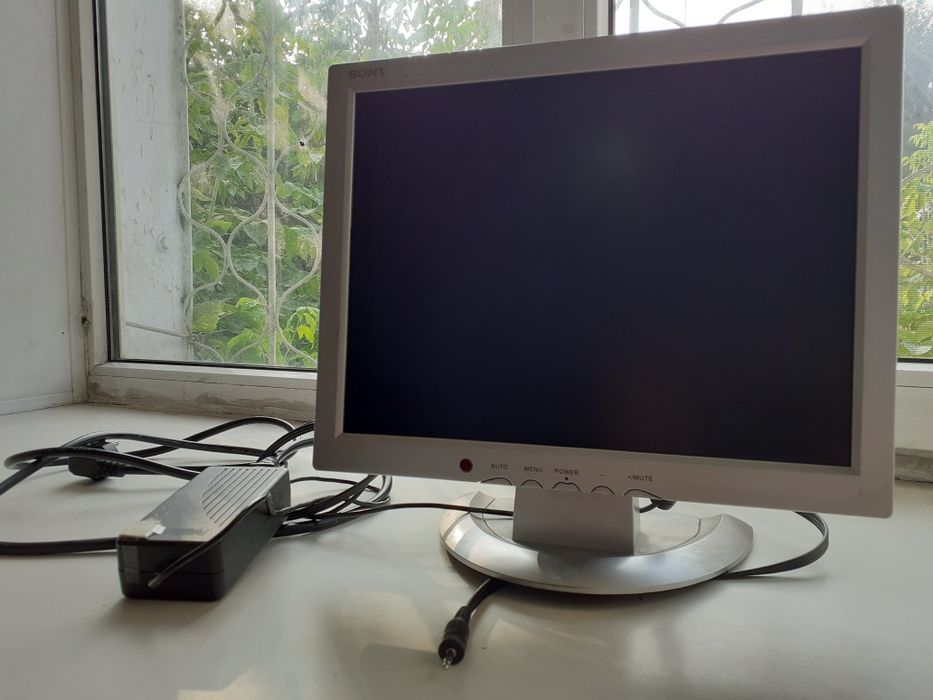 Мониторы.Два монитора рабочие