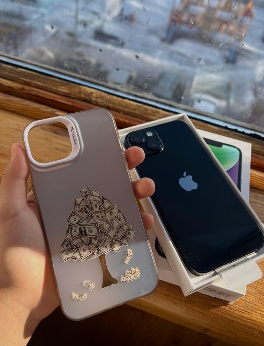 Продам айфон 14 на 128