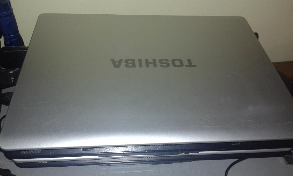 Лаптоп Toshiba Satellite L300  WIN 10 Ram 4 gb