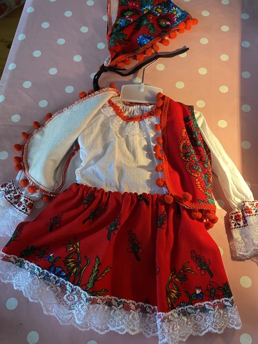 Costum traditional fetite 4 piese