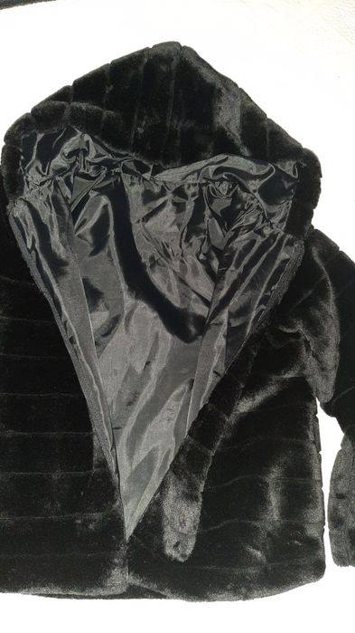 Geaca noua fara eticheta,varsta 13-14 ani